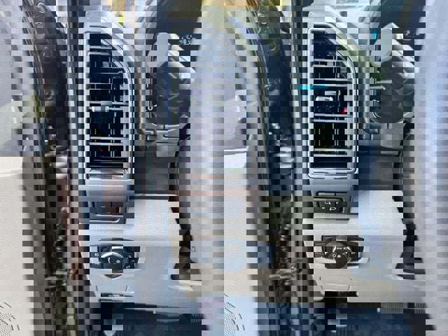 Used 2022 Ford F350 XLT w/ XLT Premium Package image 18