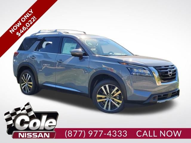 New 2025 Nissan Pathfinder Platinum w/ Cargo Package