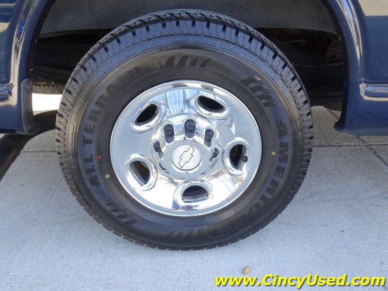 Used 2012 Chevrolet Express 3500 LT w/ LT Preferred Equipment Group RWD image 33