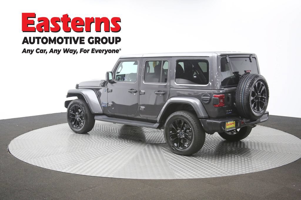 Used 2025 Jeep Wrangler Unlimited Sahara AWD/4WD image 59