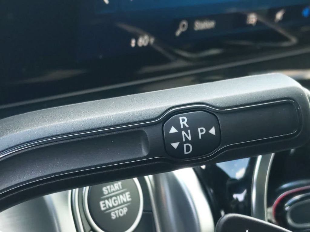 Used 2022 Mercedes-Benz GLB 250 4MATIC image 15
