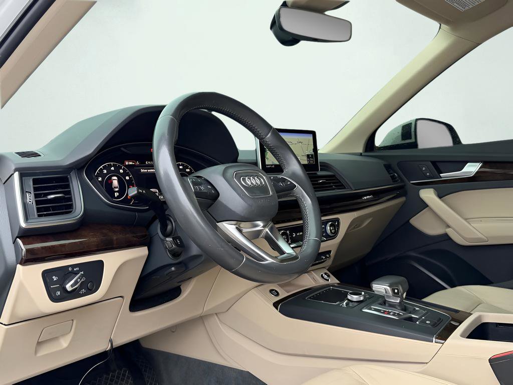 Used 2018 Audi Q5 2.0T Premium Plus w/ Premium Plus Package image 2