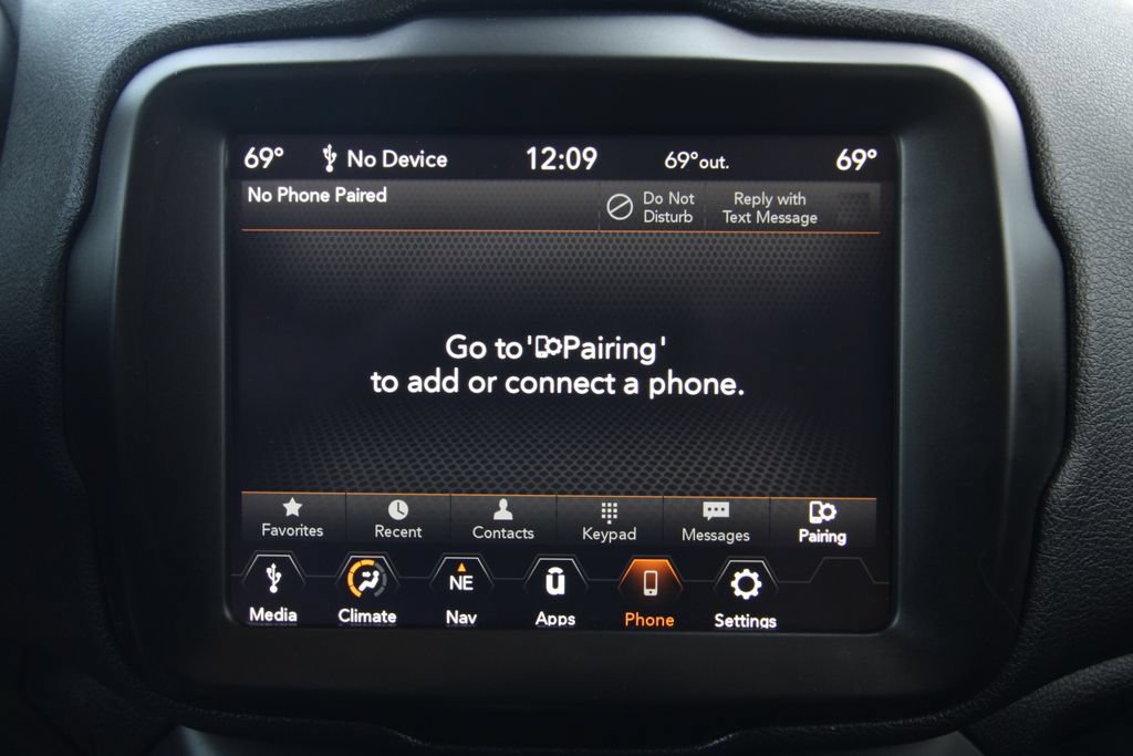 Used 2021 Jeep Renegade Latitude w/ Luxury Group I AWD/4WD image 28