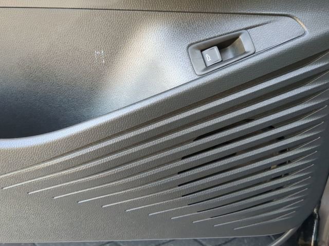 Used 2021 Volkswagen ID.4 Pro S image 19