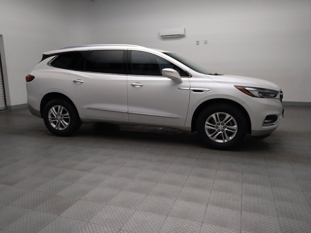 Used 2018 Buick Enclave Essence image 11