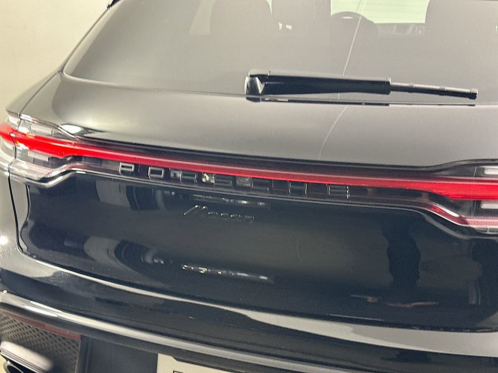 New 2026 Porsche Macan Turbo AWD/4WD image 33