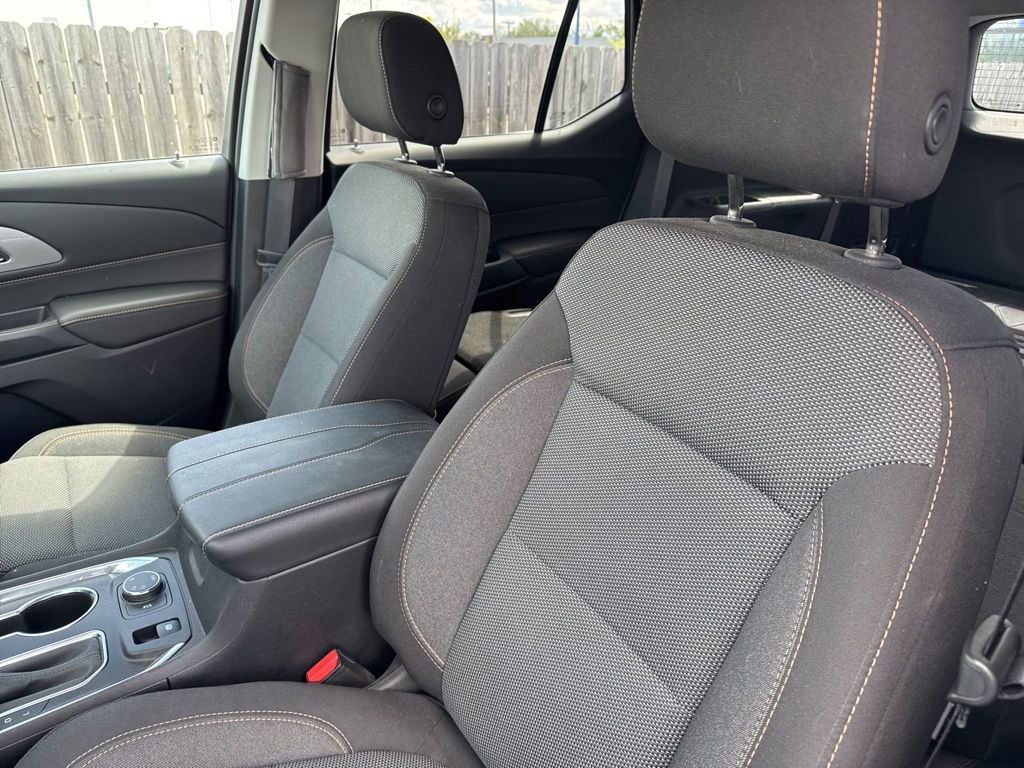 Used 2019 Chevrolet Traverse LT w/ LPO, Floor Liner Package AWD/4WD image 9