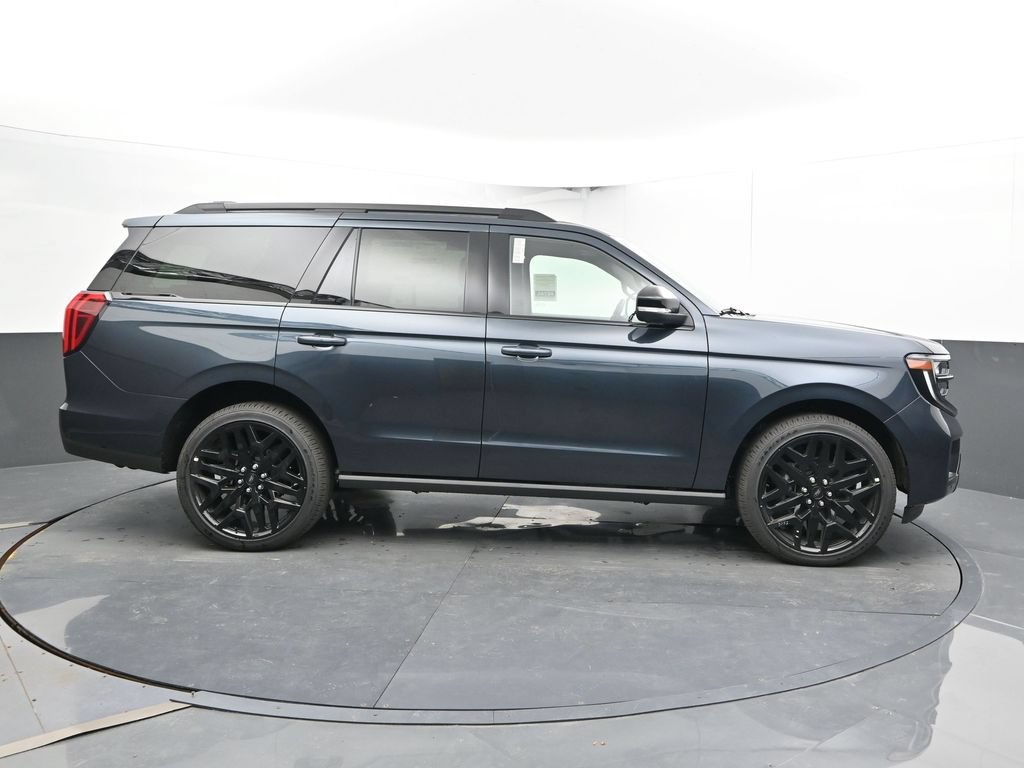 New 2026 Ford Expedition Platinum AWD/4WD image 3