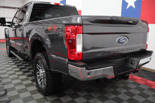 Used 2018 Ford F250 Lariat w/ Lariat Ultimate Package AWD/4WD image 11