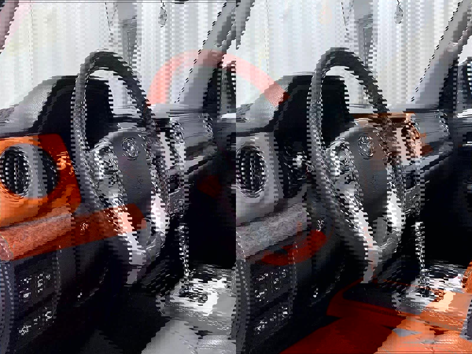 Used 2021 Toyota Tundra 1794 Edition image 8