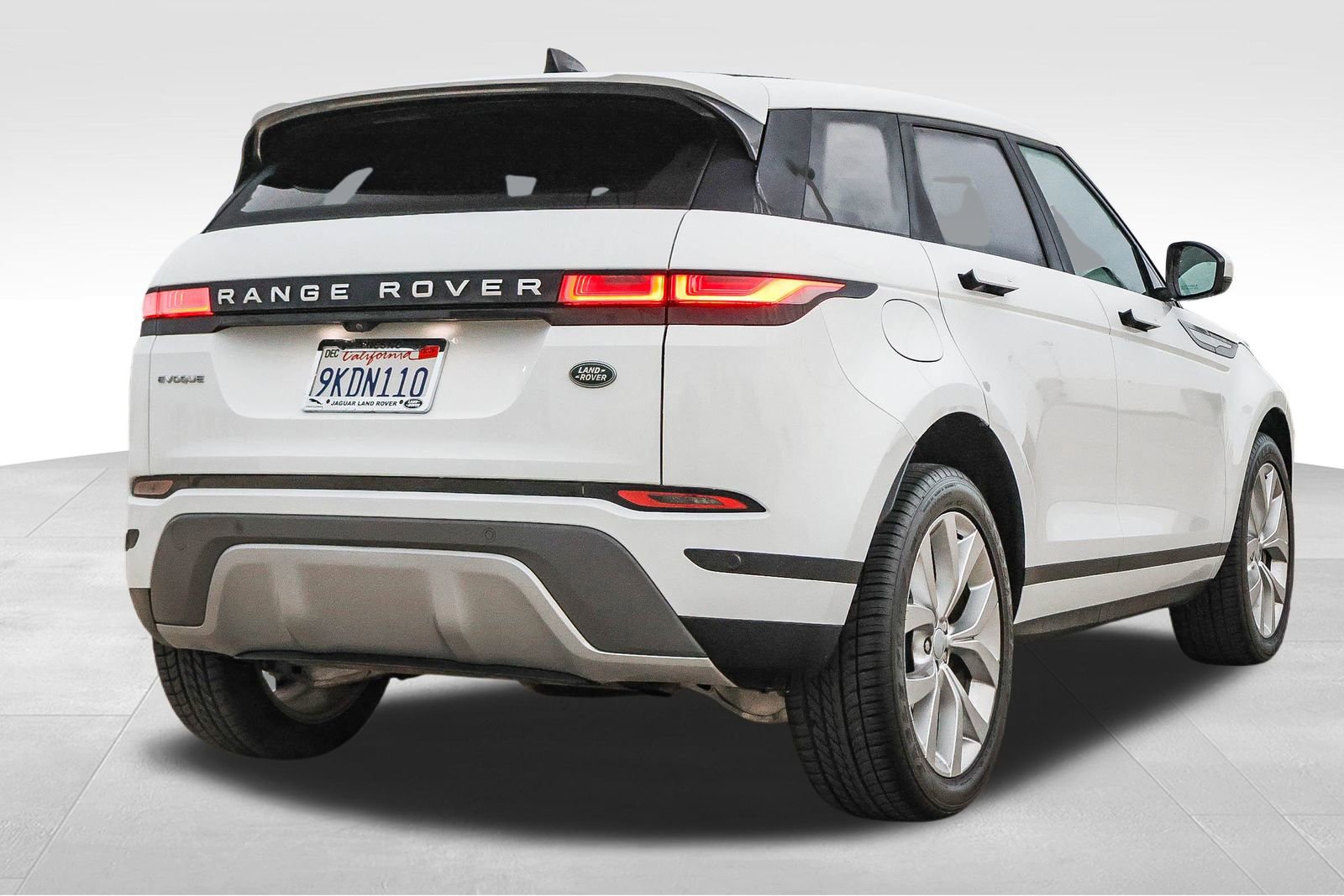 Certified 2023 Land Rover Range Rover Evoque SE image 5