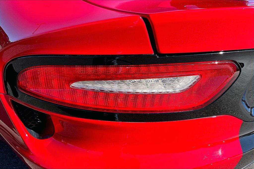 Used 2013 SRT Viper GTS RWD image 24