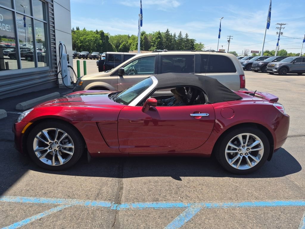 Used 2009 Saturn Sky Ruby Red RWD image 4