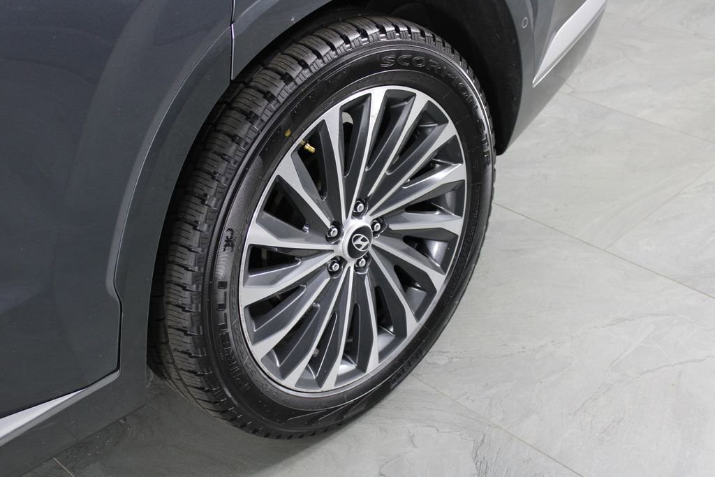 Used 2023 Hyundai Palisade Calligraphy image 12