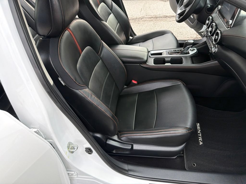 Used 2023 Nissan Sentra SR w/ SR Premium Package FWD image 10