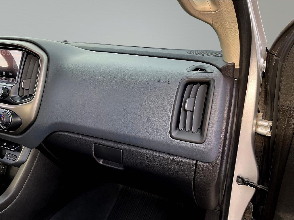 Used 2015 Chevrolet Colorado Z71 AWD/4WD image 28