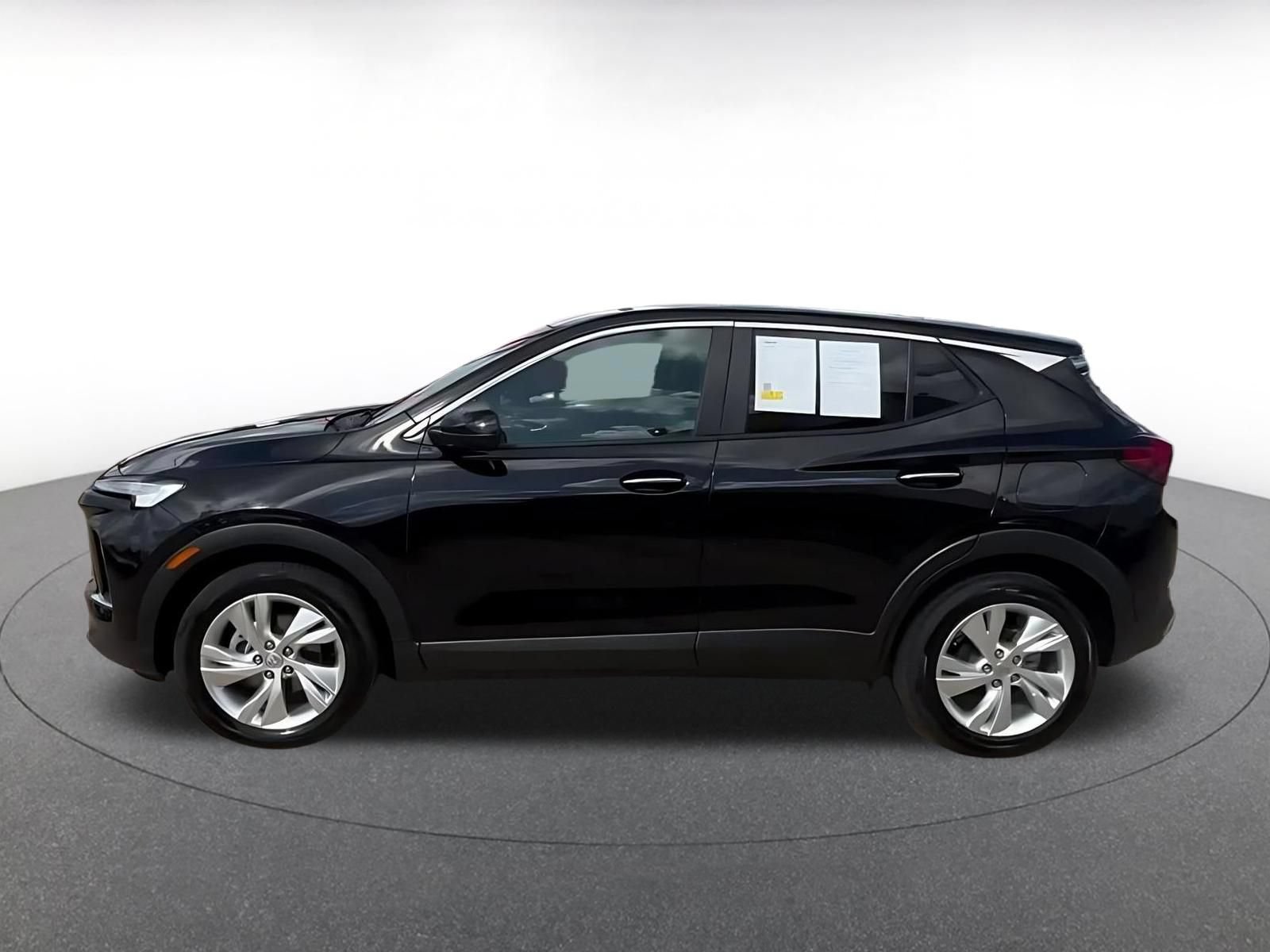 Used 2025 Buick Encore GX Preferred FWD image 9