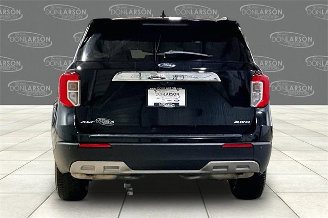Used 2022 Ford Explorer XLT w/ Equipment Group 202A image 6
