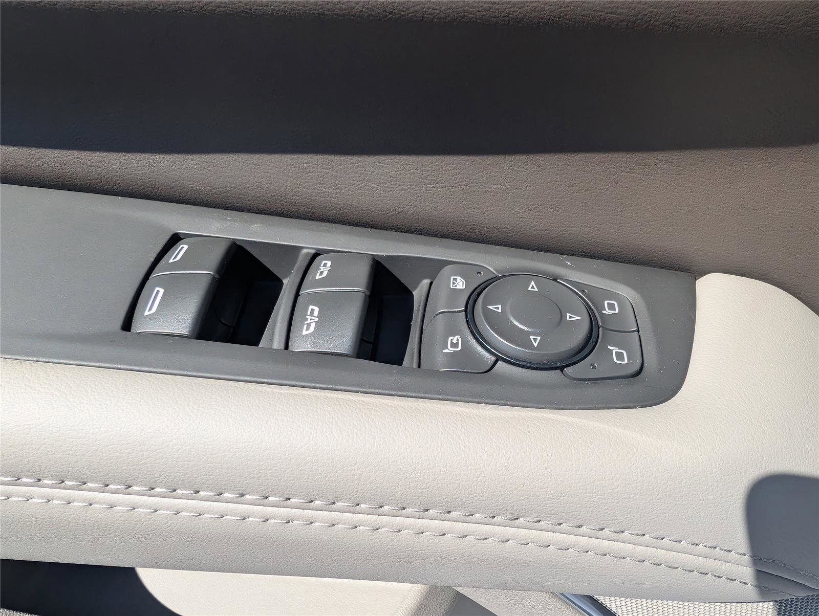 New 2026 GMC Yukon XL Elevation w/ Elevation Premium Package image 14