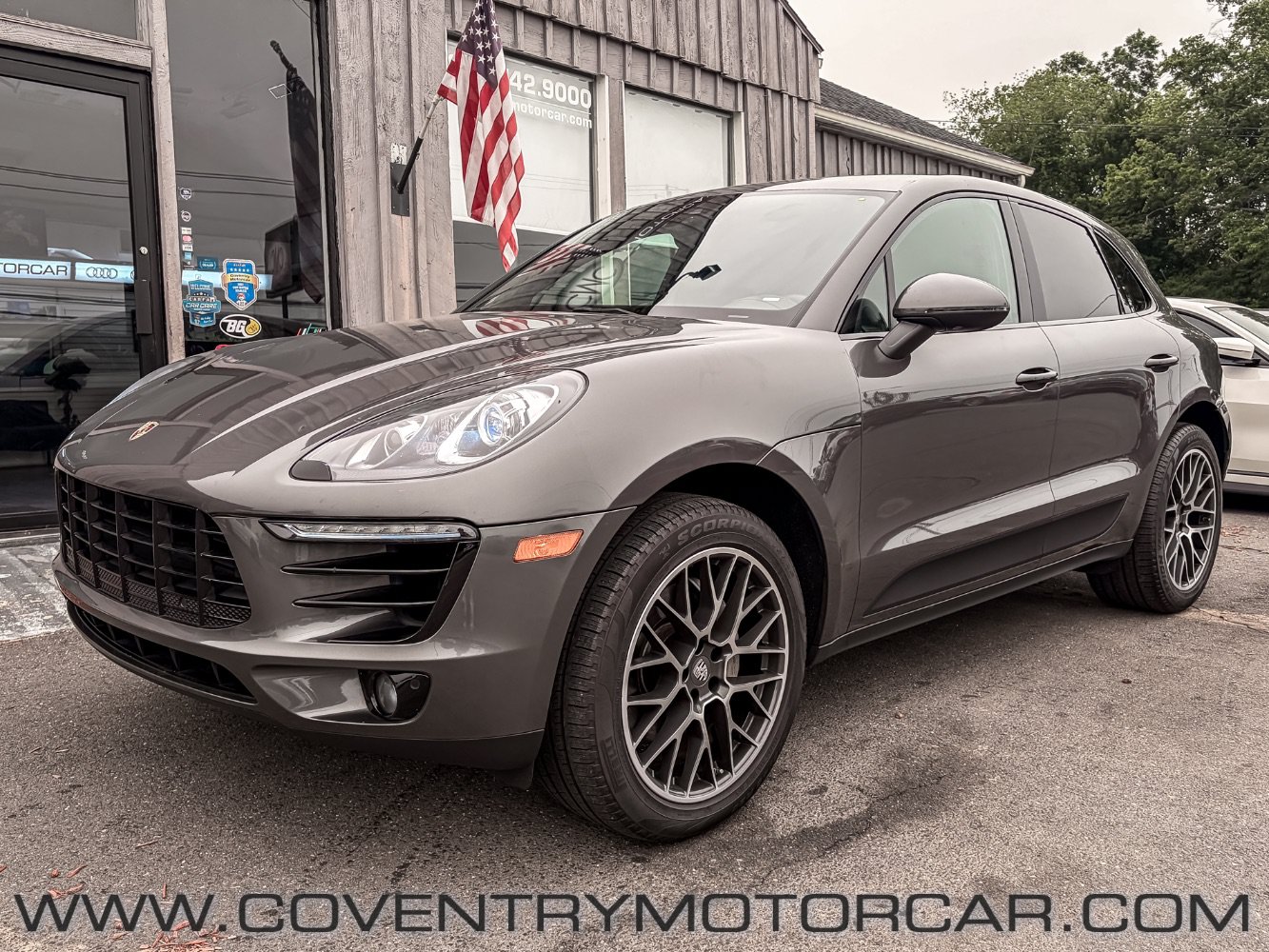 Used 2018 Porsche Macan S AWD/4WD image 2