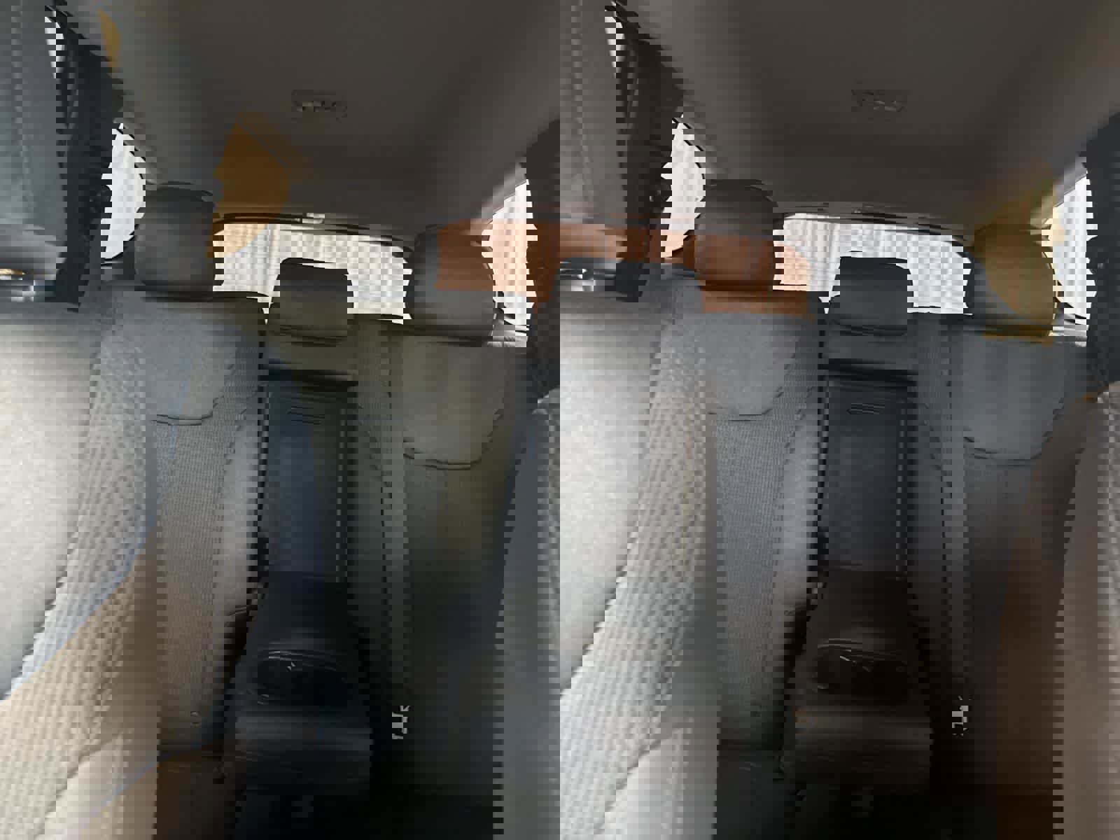 Used 2020 Hyundai Santa Fe SEL w/ Convenience Package image 21