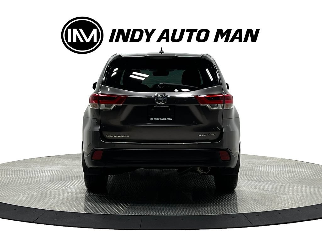 Used 2019 Toyota Highlander XLE AWD/4WD image 5