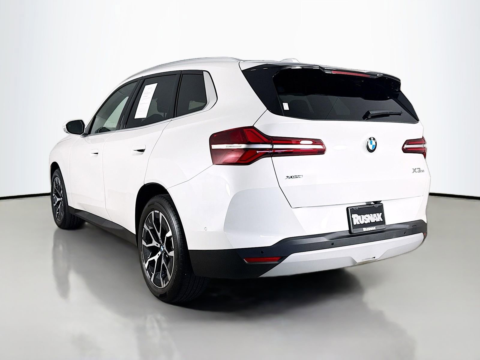 Used 2025 BMW X3 xDrive30i w/ Premium Package image 5