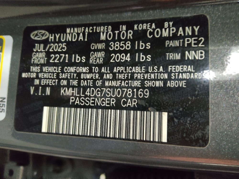 Used 2025 Hyundai Elantra SE FWD image 33