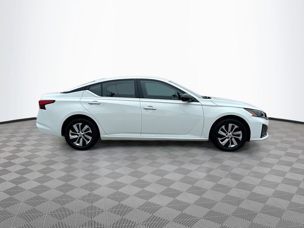 Used 2025 Nissan Altima 2.5 S image 4