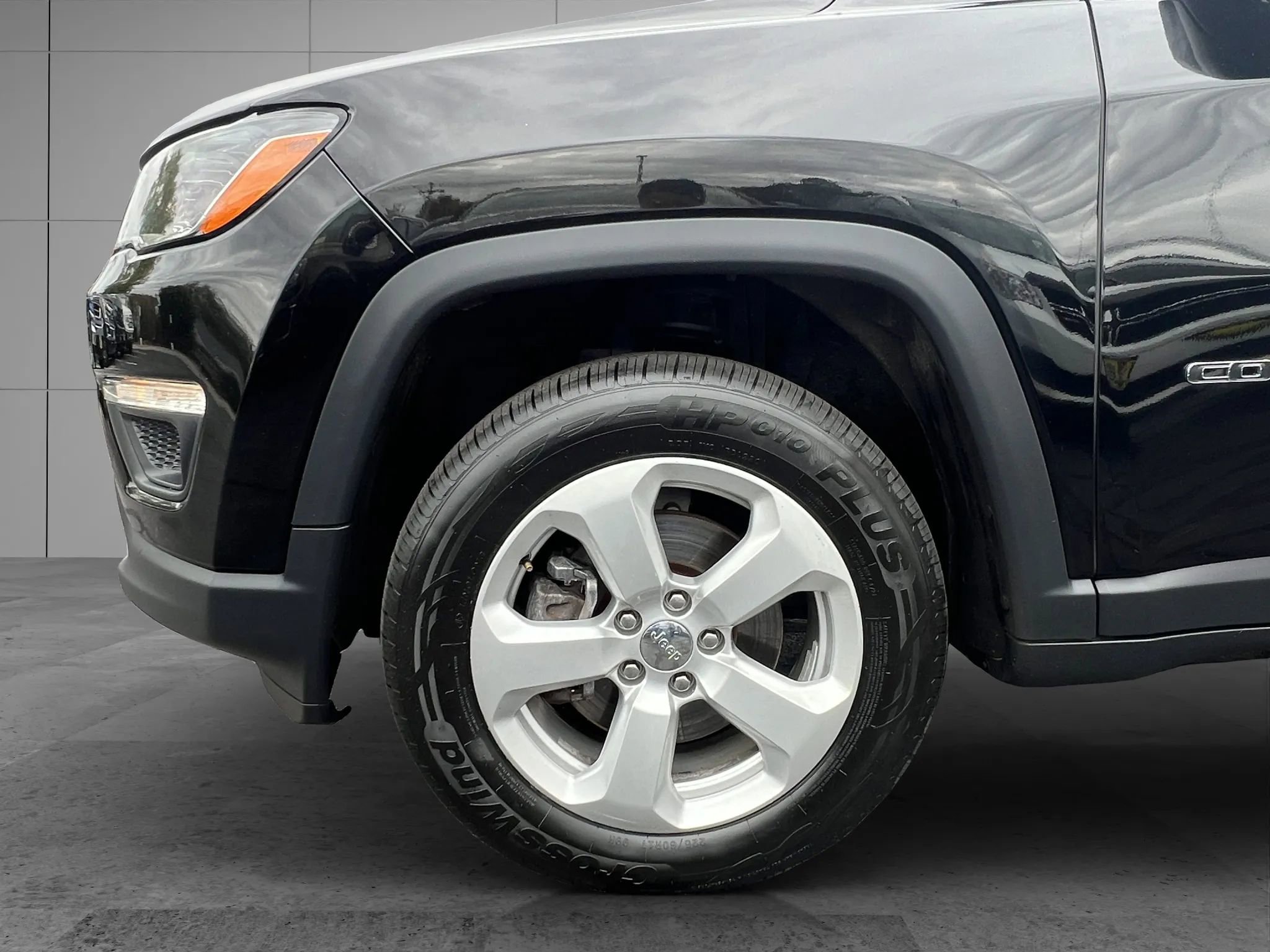 Used 2019 Jeep Compass Latitude image 22