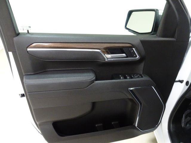 Used 2025 Chevrolet Silverado 1500 LT w/ Safety Package AWD/4WD image 22