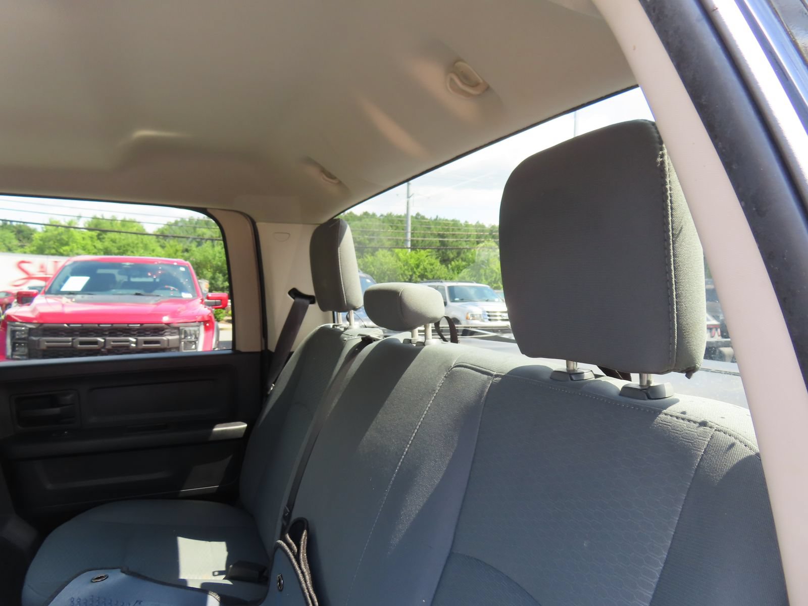 Used 2018 RAM 1500 Express AWD/4WD image 27