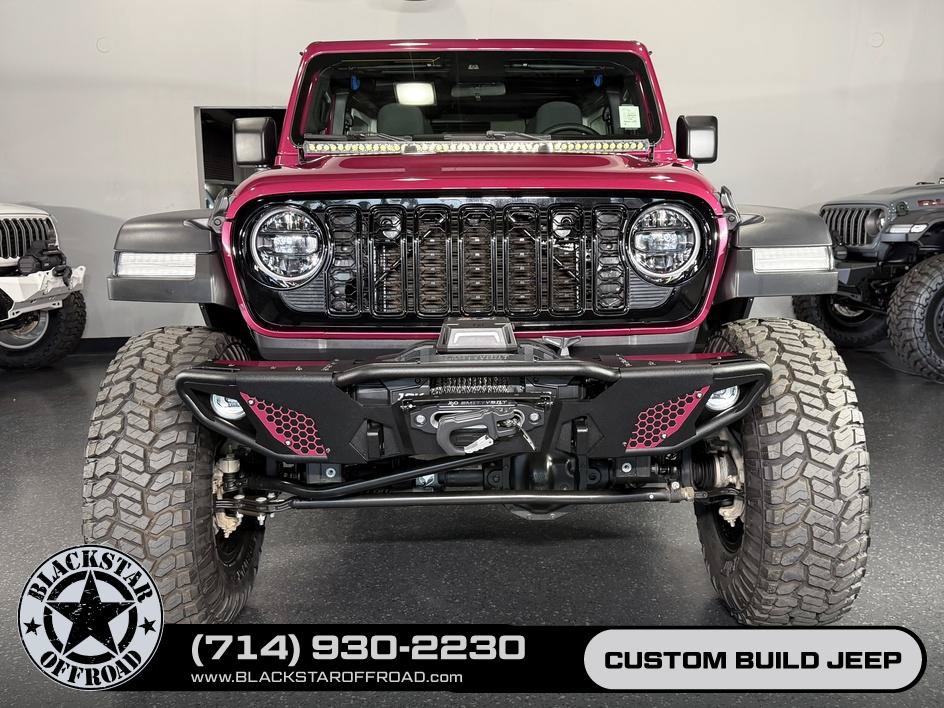 Used 2024 Jeep Wrangler Unlimited AWD/4WD image 3