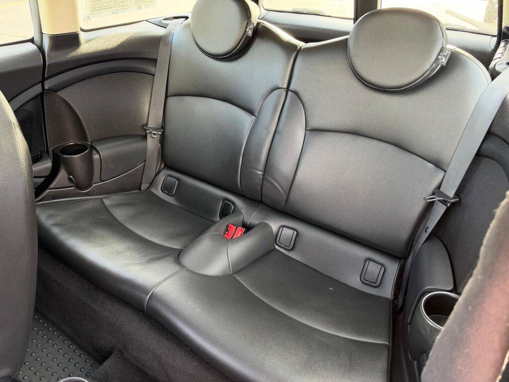 Used 2013 MINI Cooper Clubman FWD image 6