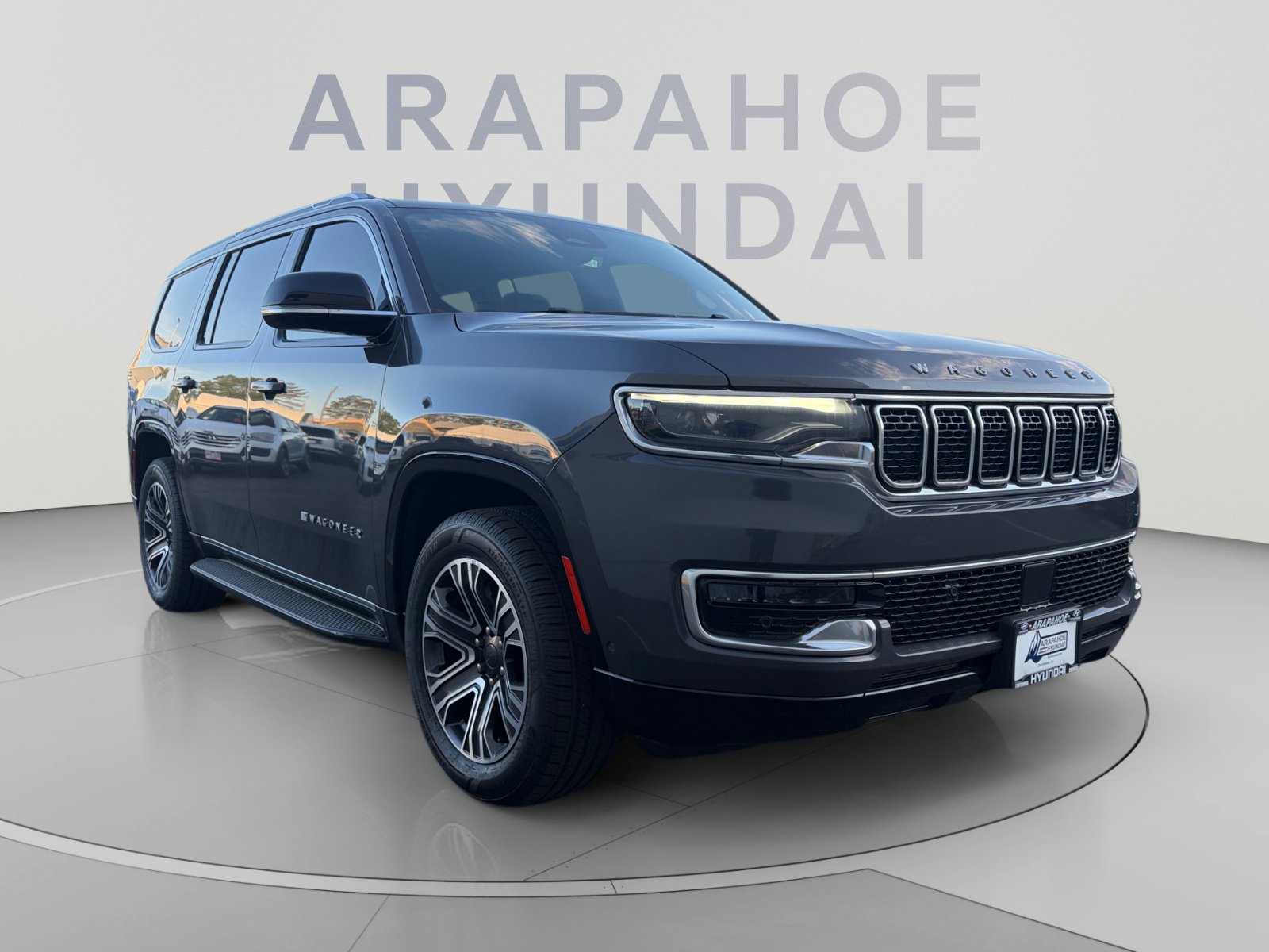 Used 2023 Jeep Wagoneer 4WD w/ Premium Group I image 7