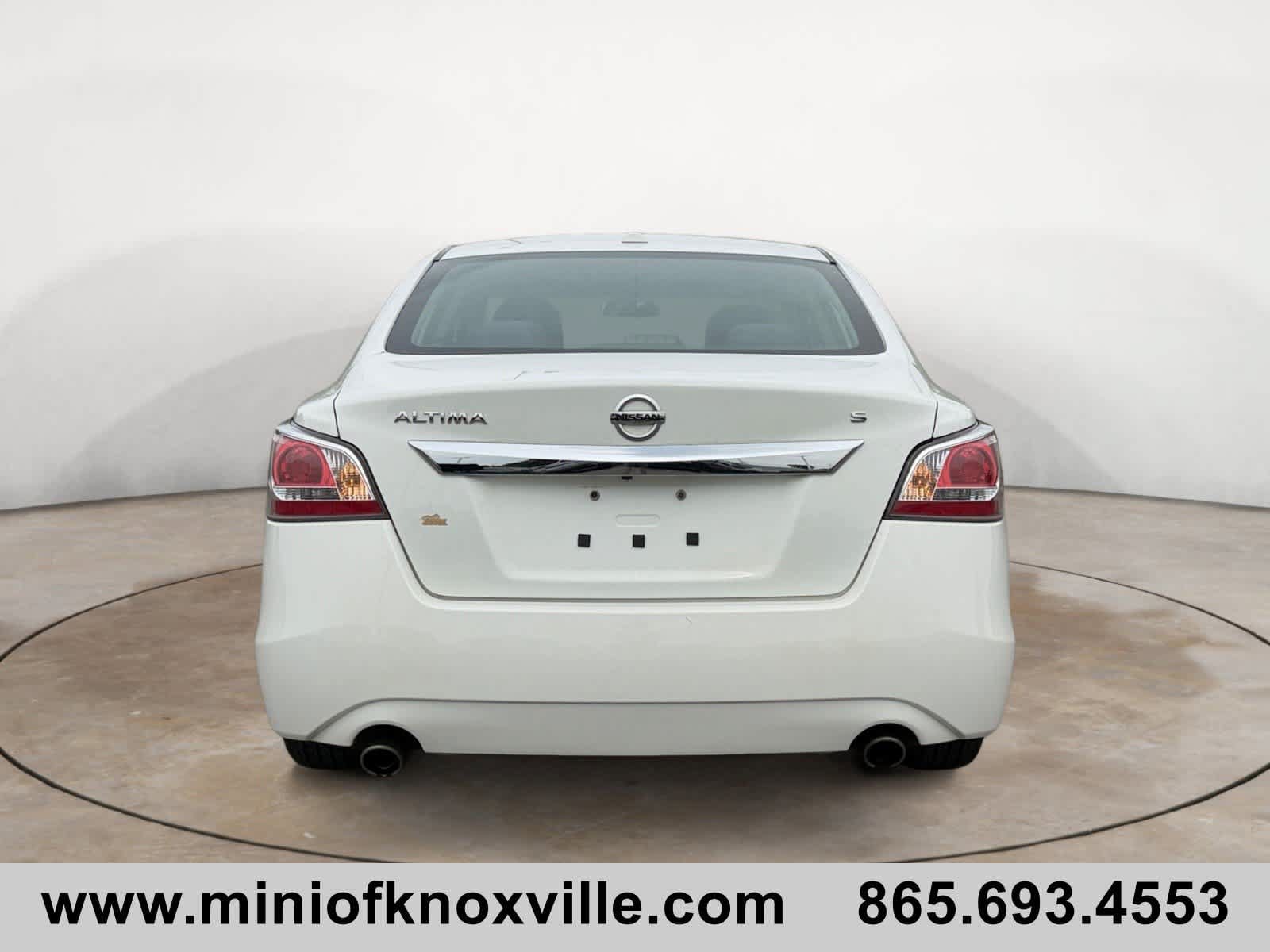 Used 2015 Nissan Altima 2.5 S w/ Power Driver Seat Package FWD image 4