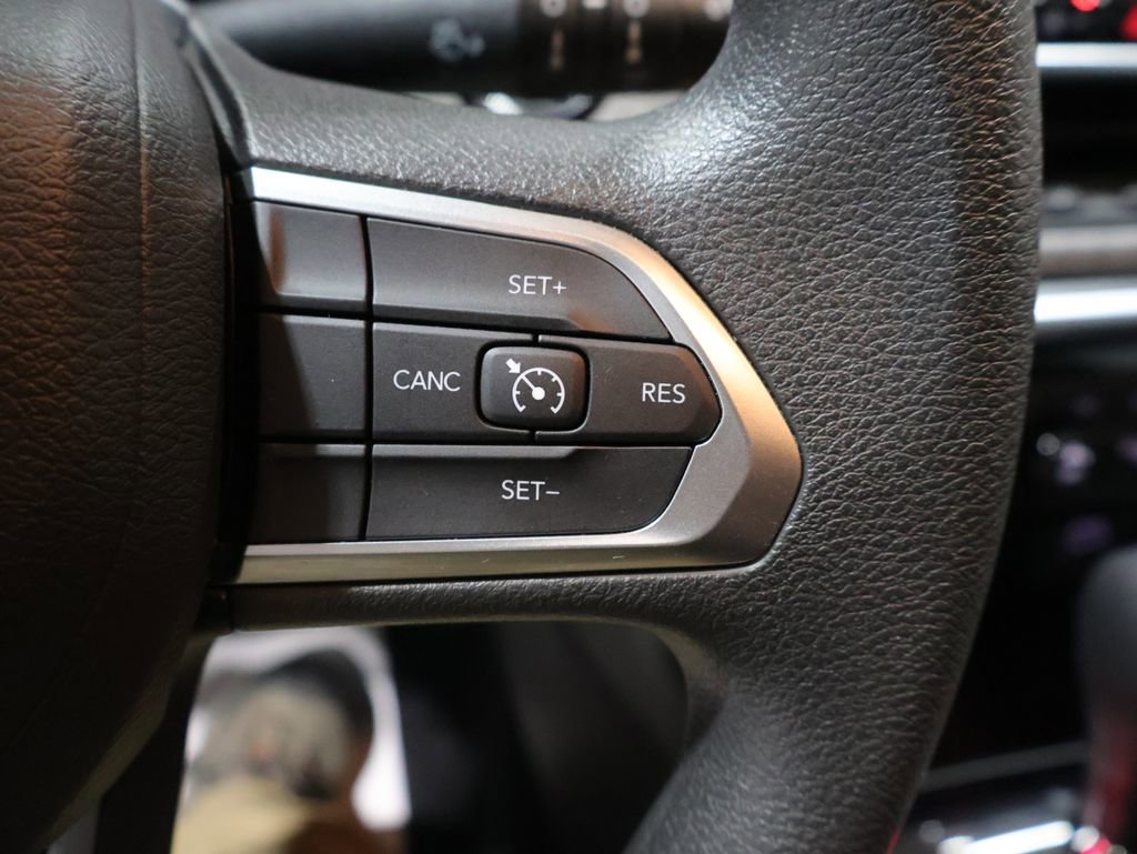 Used 2024 Jeep Compass Sport image 33