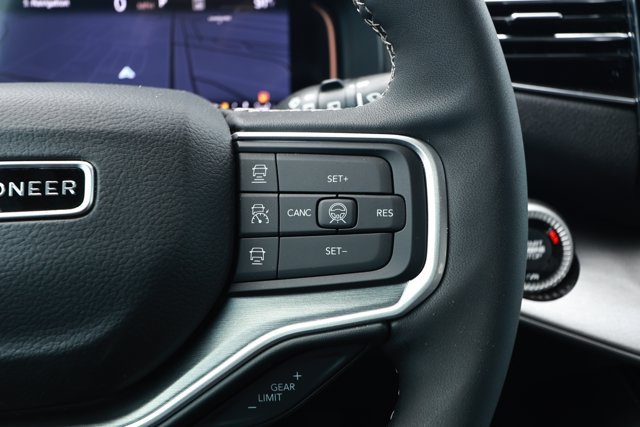 New 2026 Jeep Grand Wagoneer L Limited AWD/4WD image 14