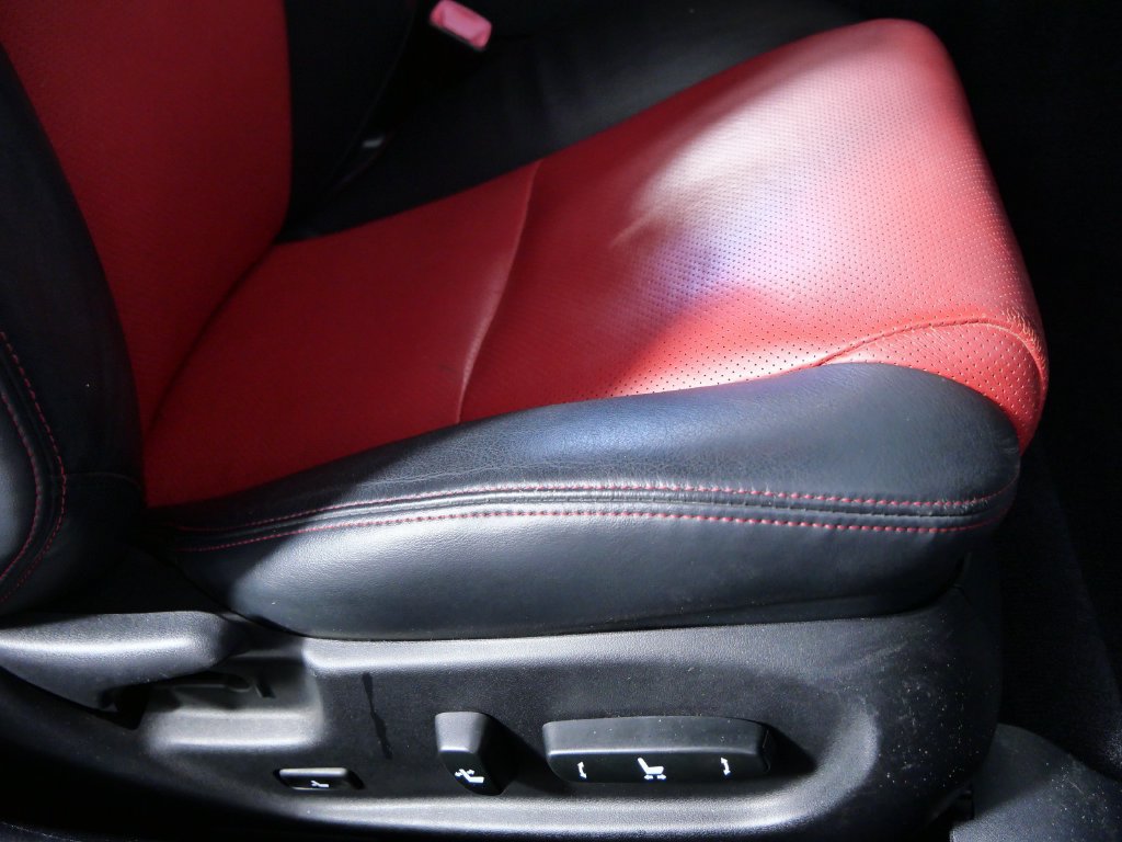 Used 2011 Lexus IS 350C w/ F-Sport Special Edition Pkg RWD image 12