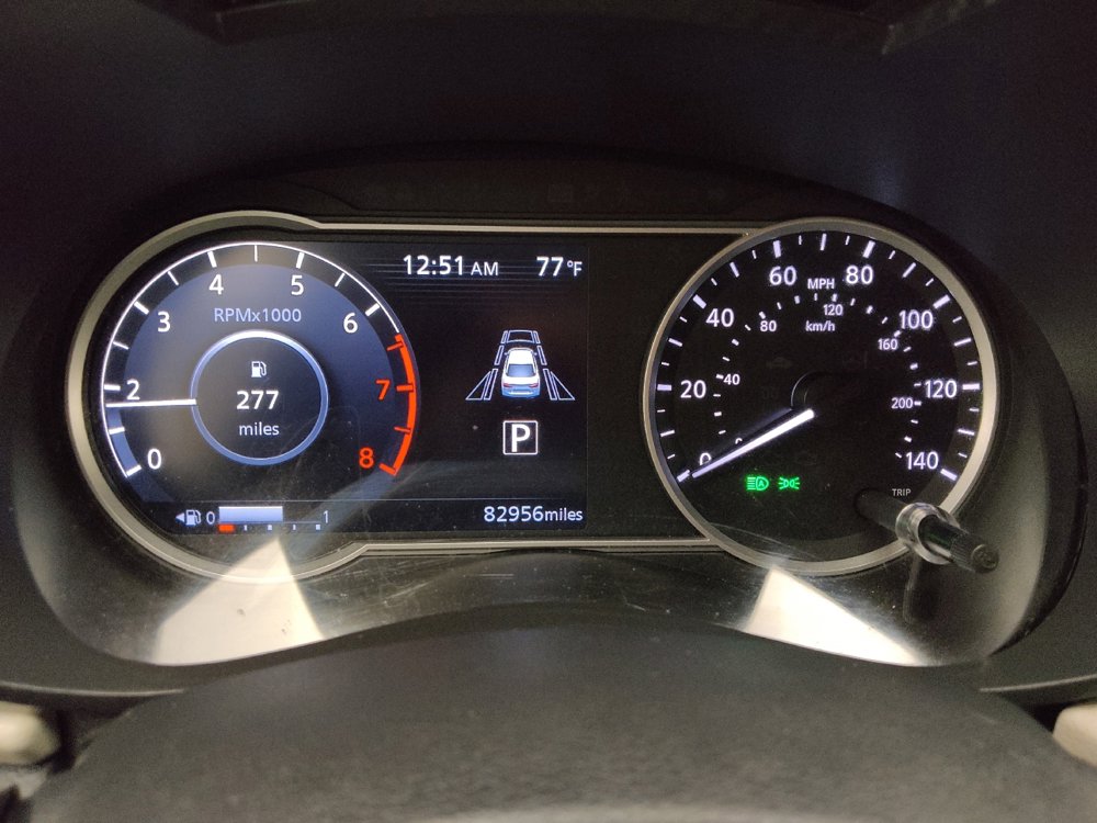 Used 2021 Nissan Versa SV FWD image 23