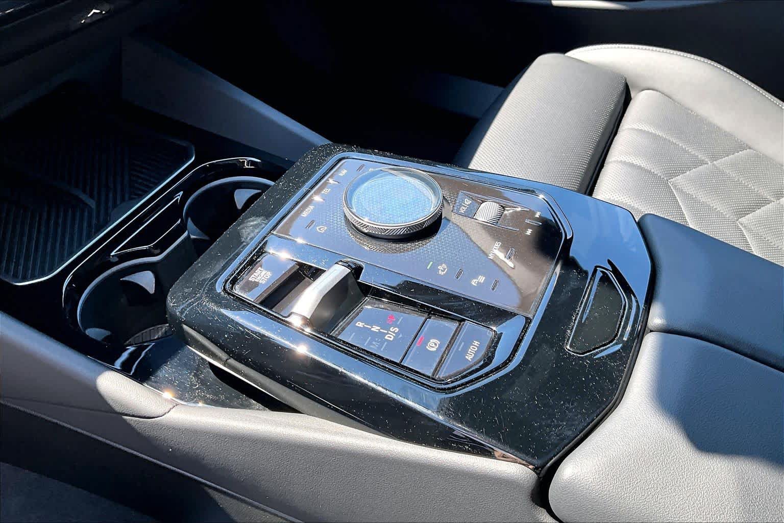 Used 2026 BMW 530i RWD image 17