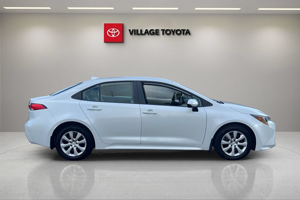 Certified 2025 Toyota Corolla LE FWD image 6