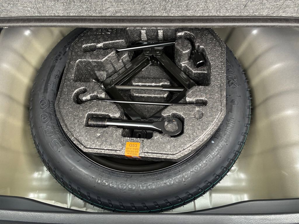 New 2026 Hyundai Venue SEL FWD image 22