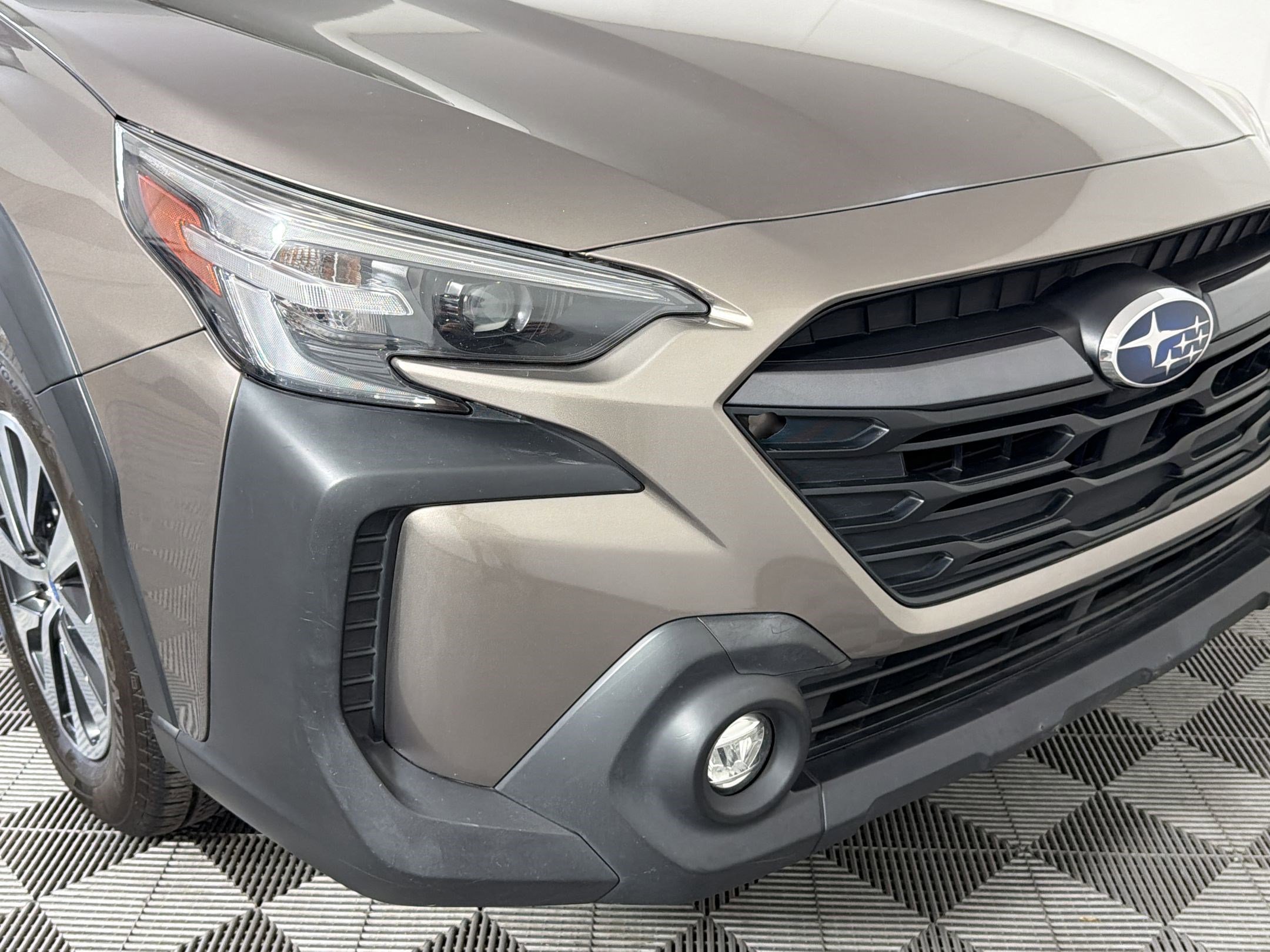 Used 2024 Subaru Outback Premium AWD/4WD image 11