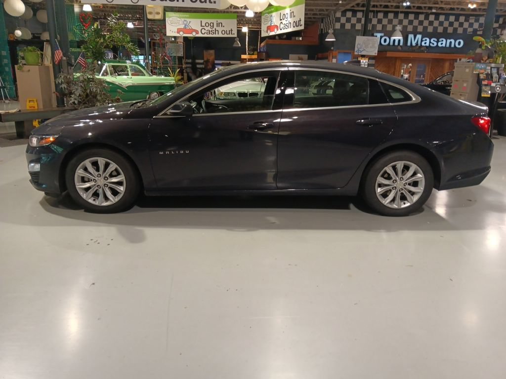 Used 2025 Chevrolet Malibu LT FWD image 9