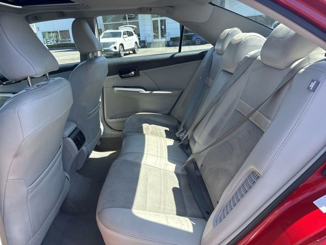 Used 2014 Toyota Camry XLE w/ Leather Package FWD image 16