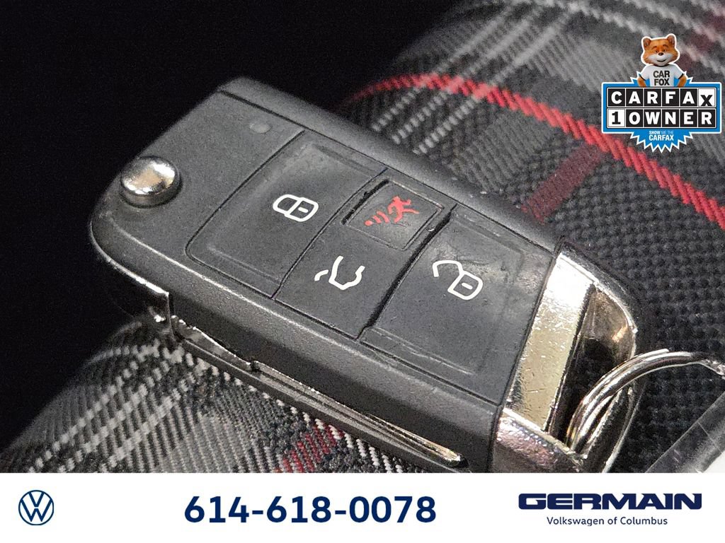 Used 2018 Volkswagen GTI SE FWD image 39