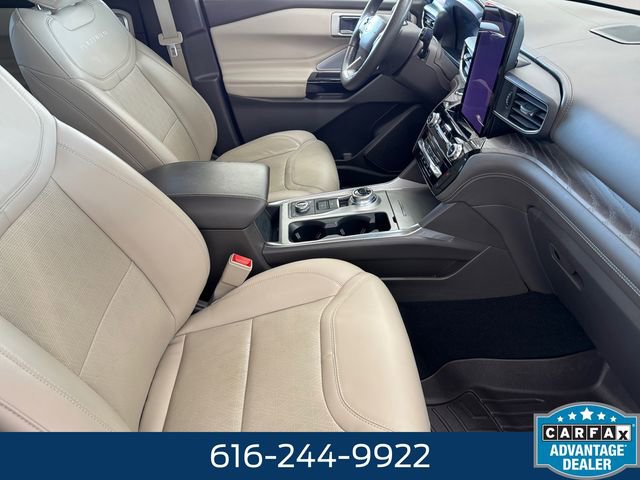 Used 2024 Ford Explorer Platinum w/ Technology Package AWD/4WD image 4