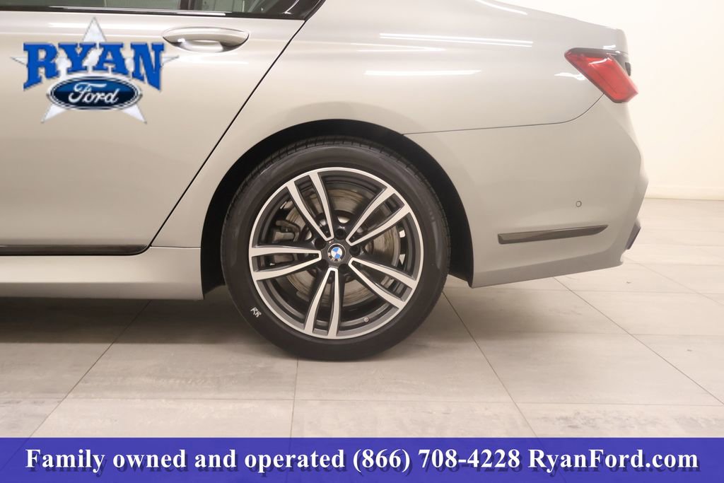 Used 2022 BMW 750i xDrive w/ Executive Package image 36