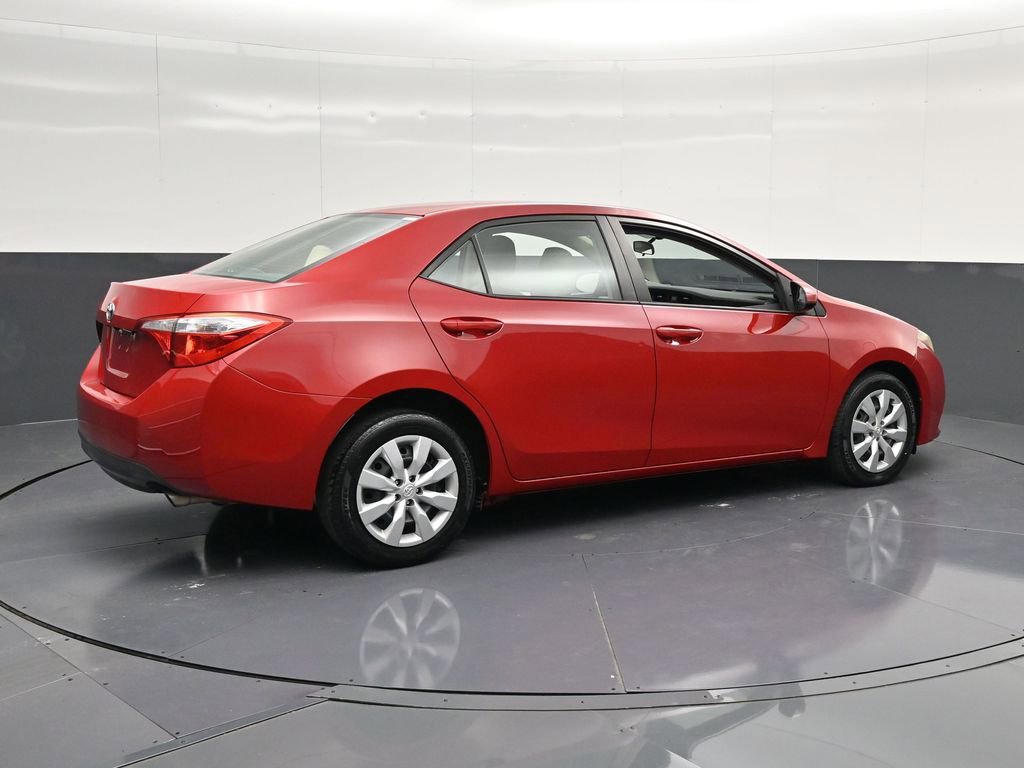 Used 2016 Toyota Corolla LE FWD image 3